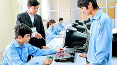 5 nghề hệ trung cấp dễ xin việc nhất hiện nay