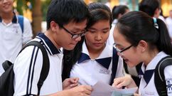 Tuyển sinh lớp 10 tại TP.HCM: 'Dễ thở' với lớp tích hợp, căng thẳng với lớp chuyên