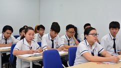 Con tôi không vào được trường công, hướng đi nào phù hợp hơn